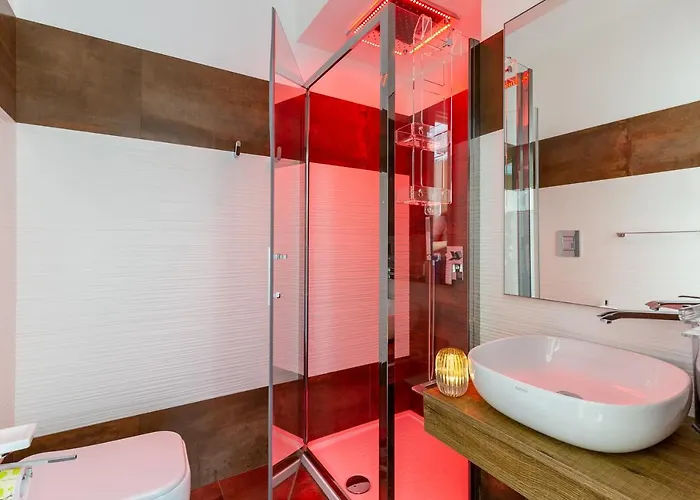 בית הארחה Club 57 Imperial 4*